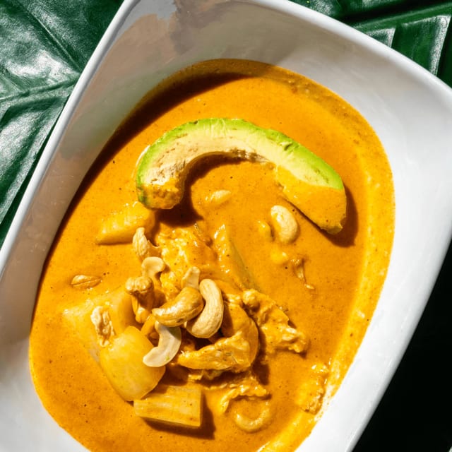 L Massaman Curry.